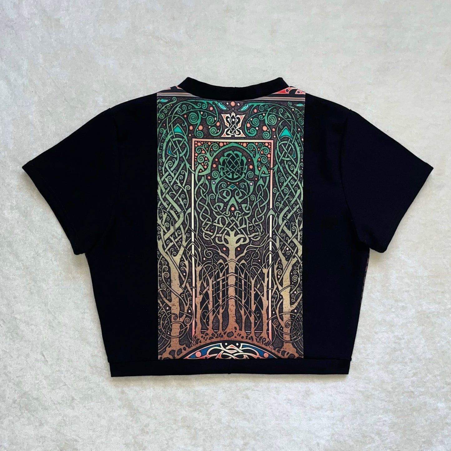 Celtic Vines Cropped Tee M/L