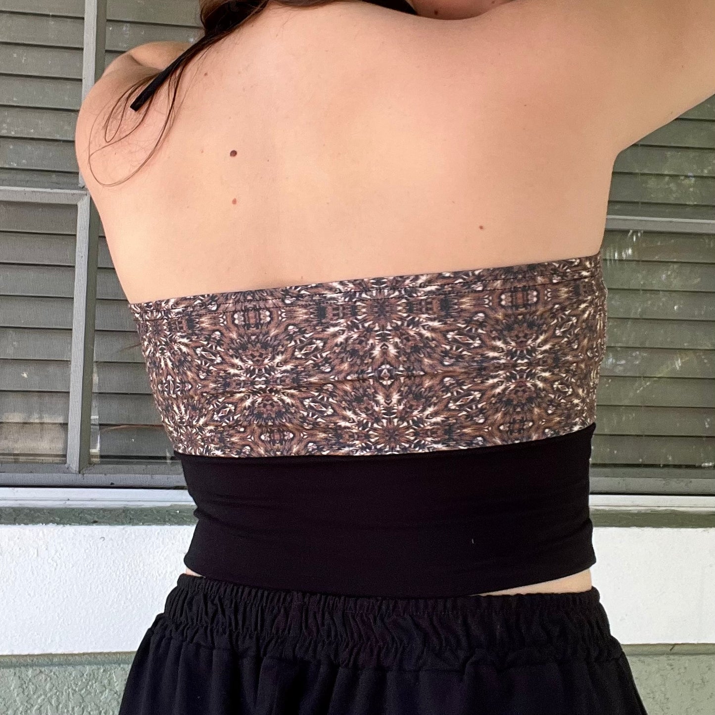 Keyhole Choker Top M/L (L Chest) (not lined)