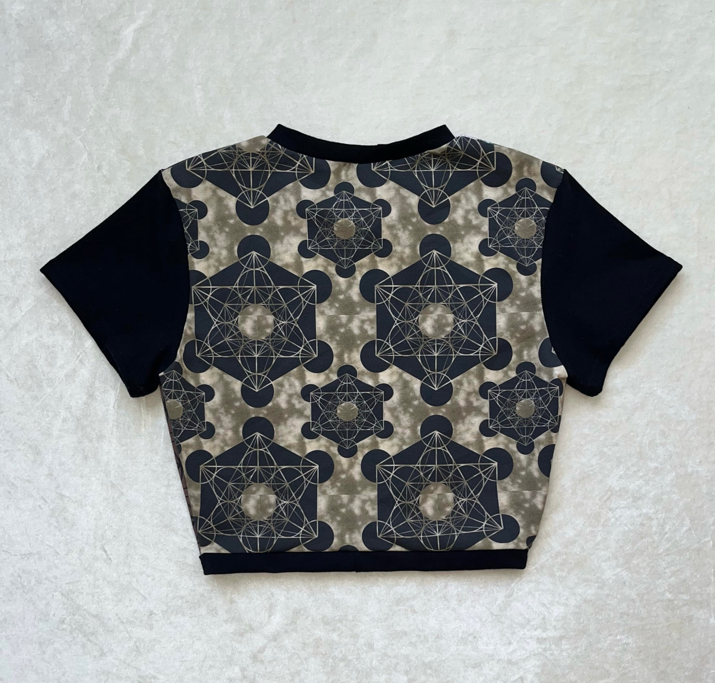 Rooted Cropped Tee S/M