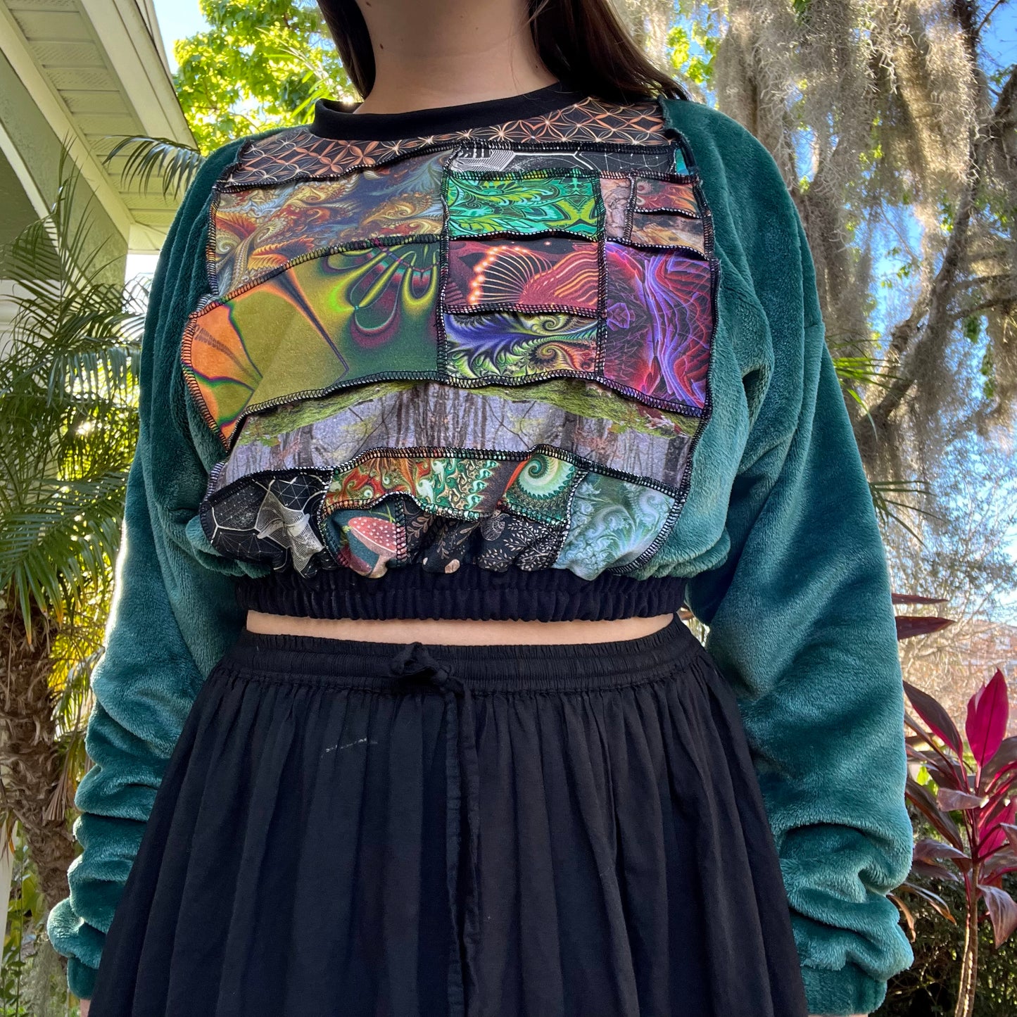 Patchwork Cropped Crewneck-Extra Fuzzy ✧ XL