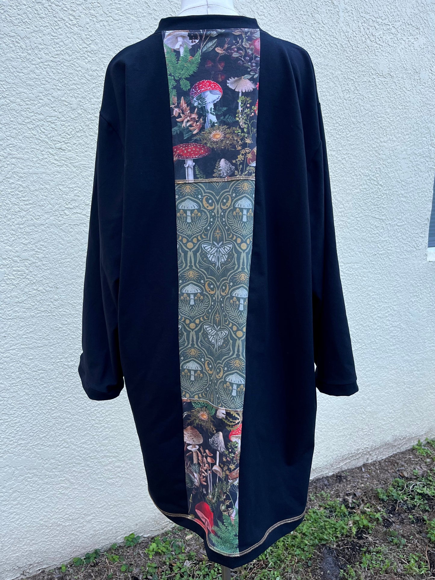 Mystic Mushroom Robe 𓋼 XL