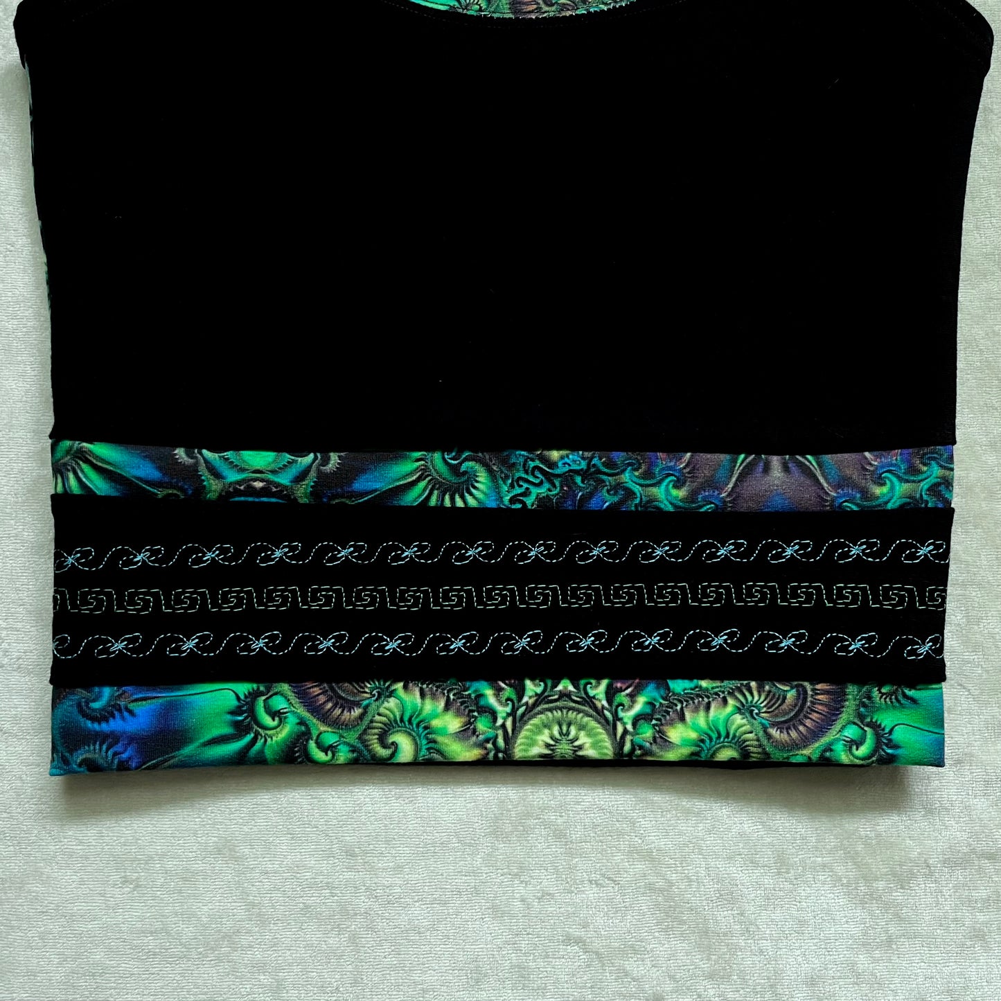 Tank Top W/ Embroidery XS/S (less cropped)