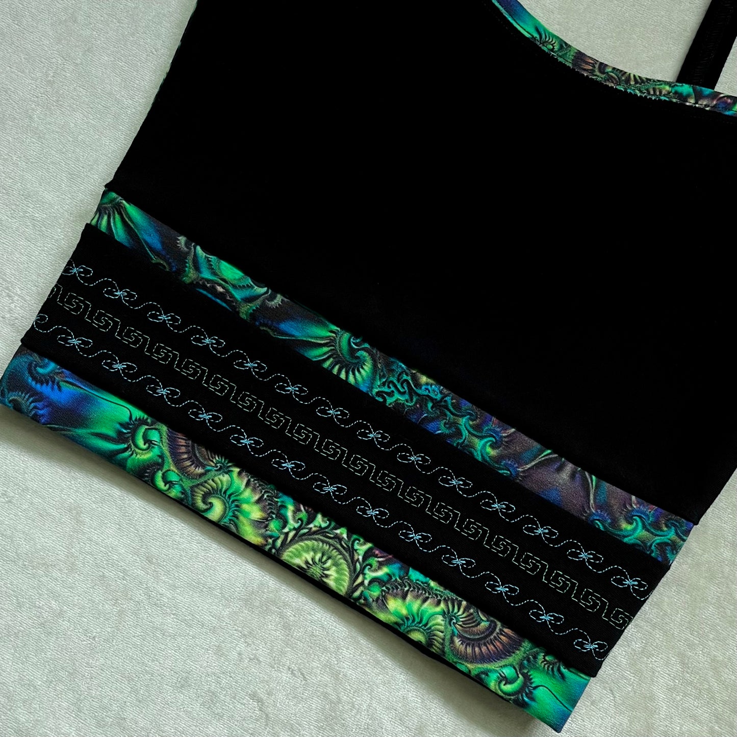 Tank Top W/ Embroidery XS/S (less cropped)