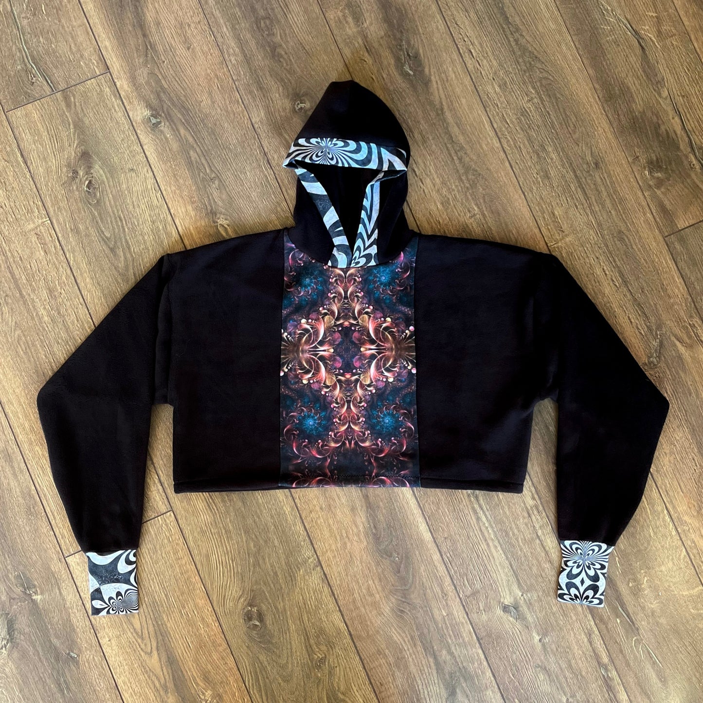Cropped FLEECE Hoodie with Thumbholes L
