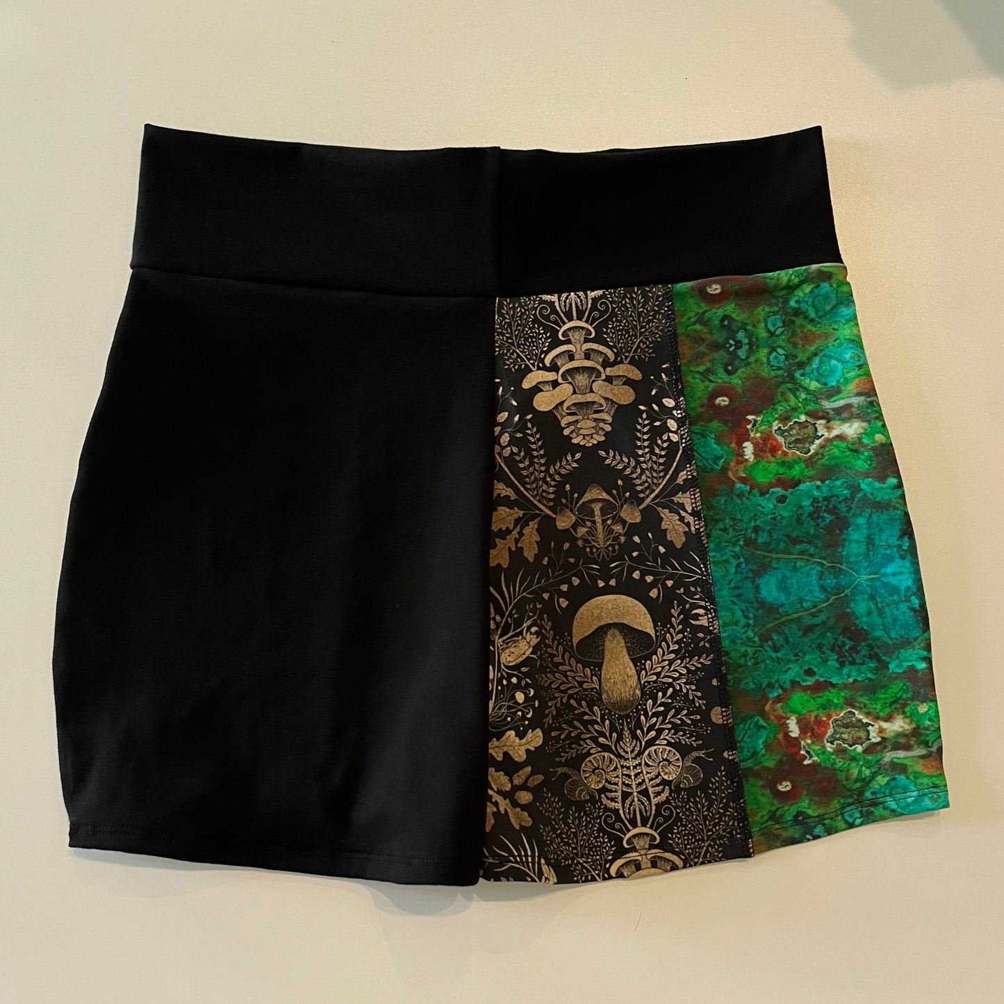 Ring Shorts 𓋼 L/XL