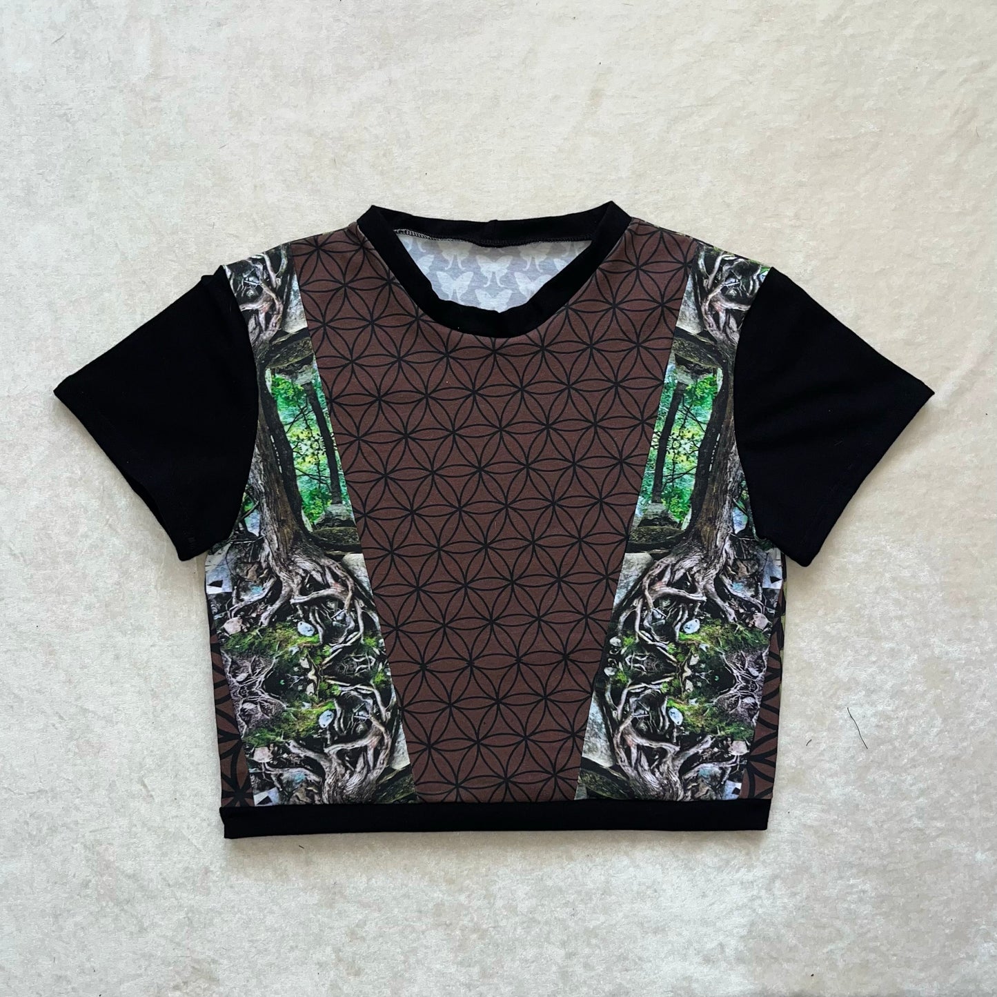 Rooted Cropped Tee L/XL