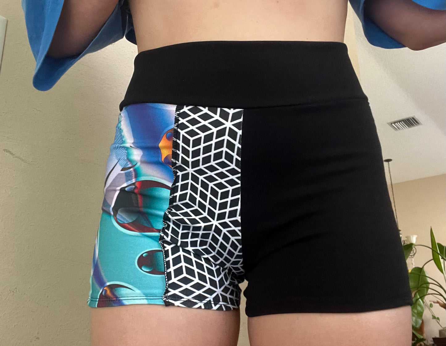 Optical Illusion Shorts ♡ M/L
