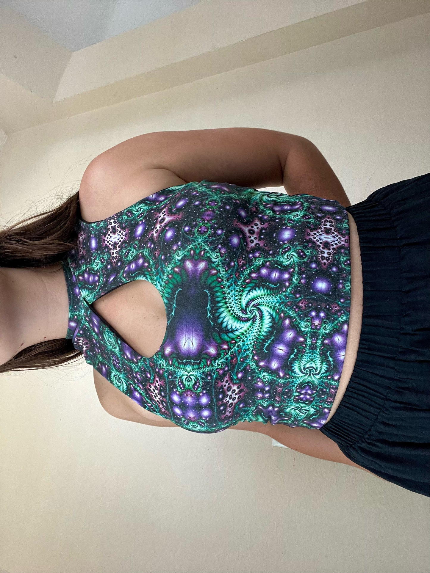 Keyhole Vortex Top ♡ M