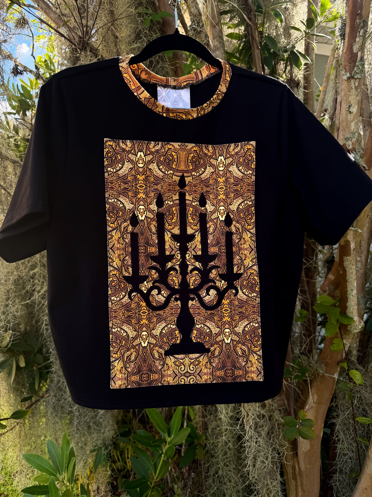 Candle Appliqué Tee 🕯️ M/L