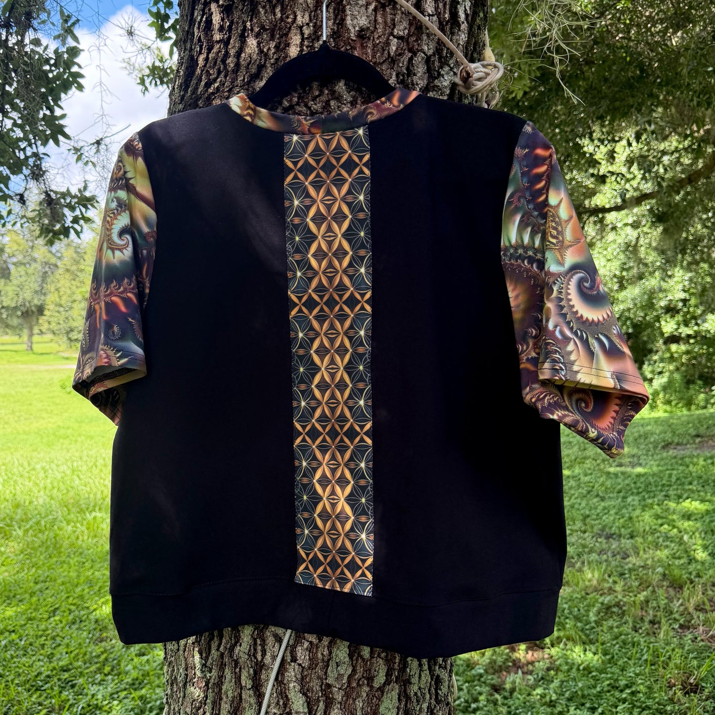 Evolve Tee ཐི༏ཋྀ󠀮 M/L