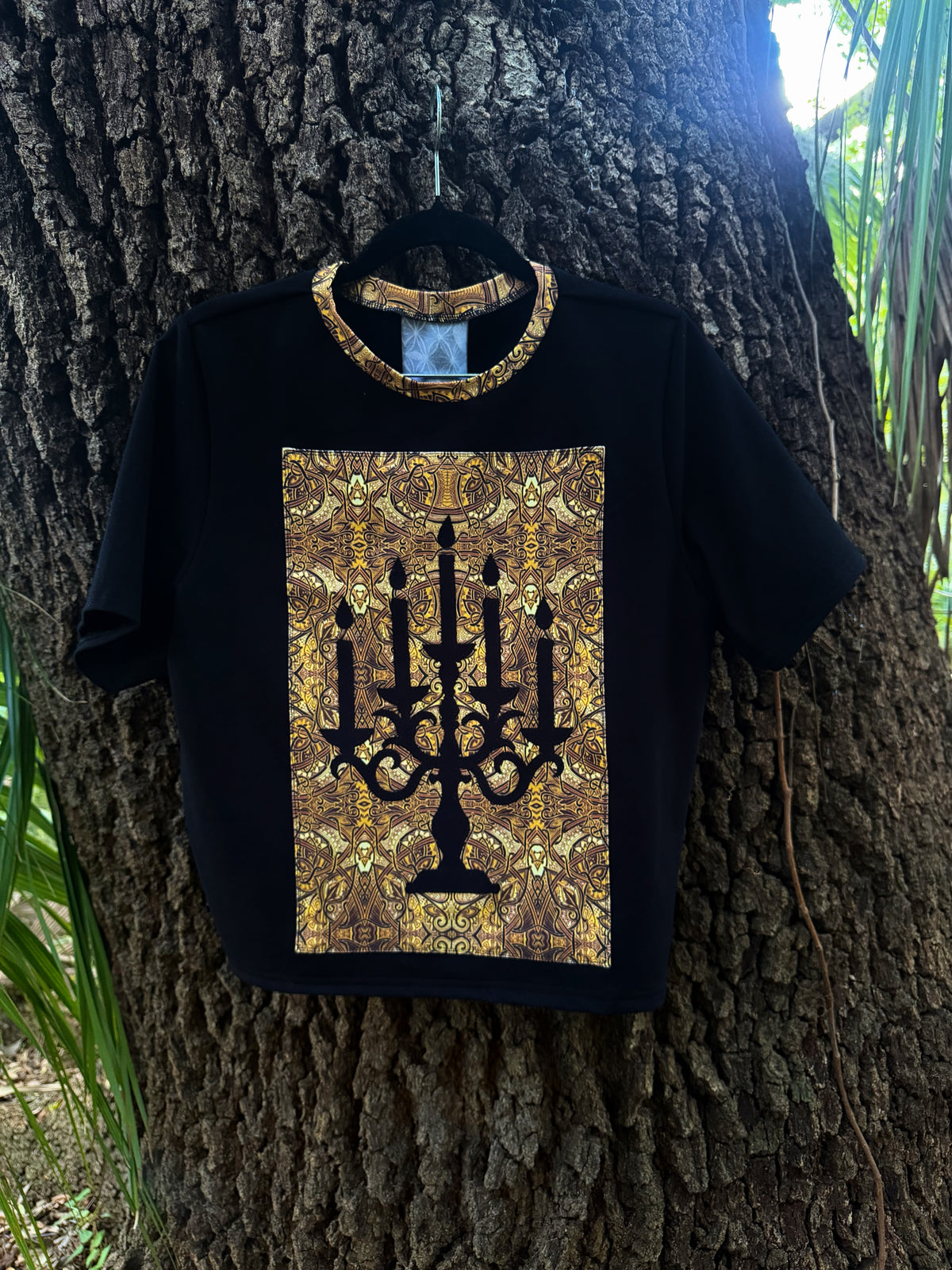 Candle Appliqué Tee 🕯️ M/L