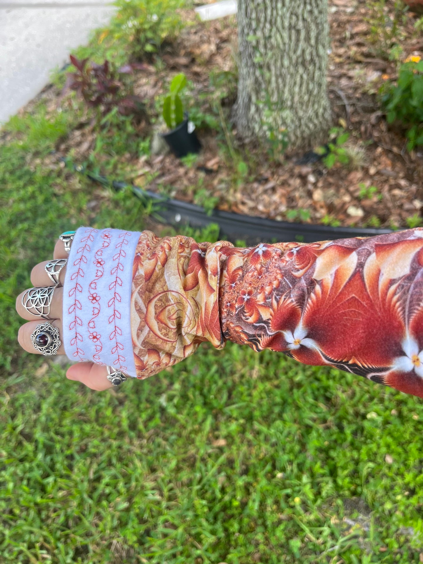 Warm-Toned Thumbhole Arm Warmers ☼